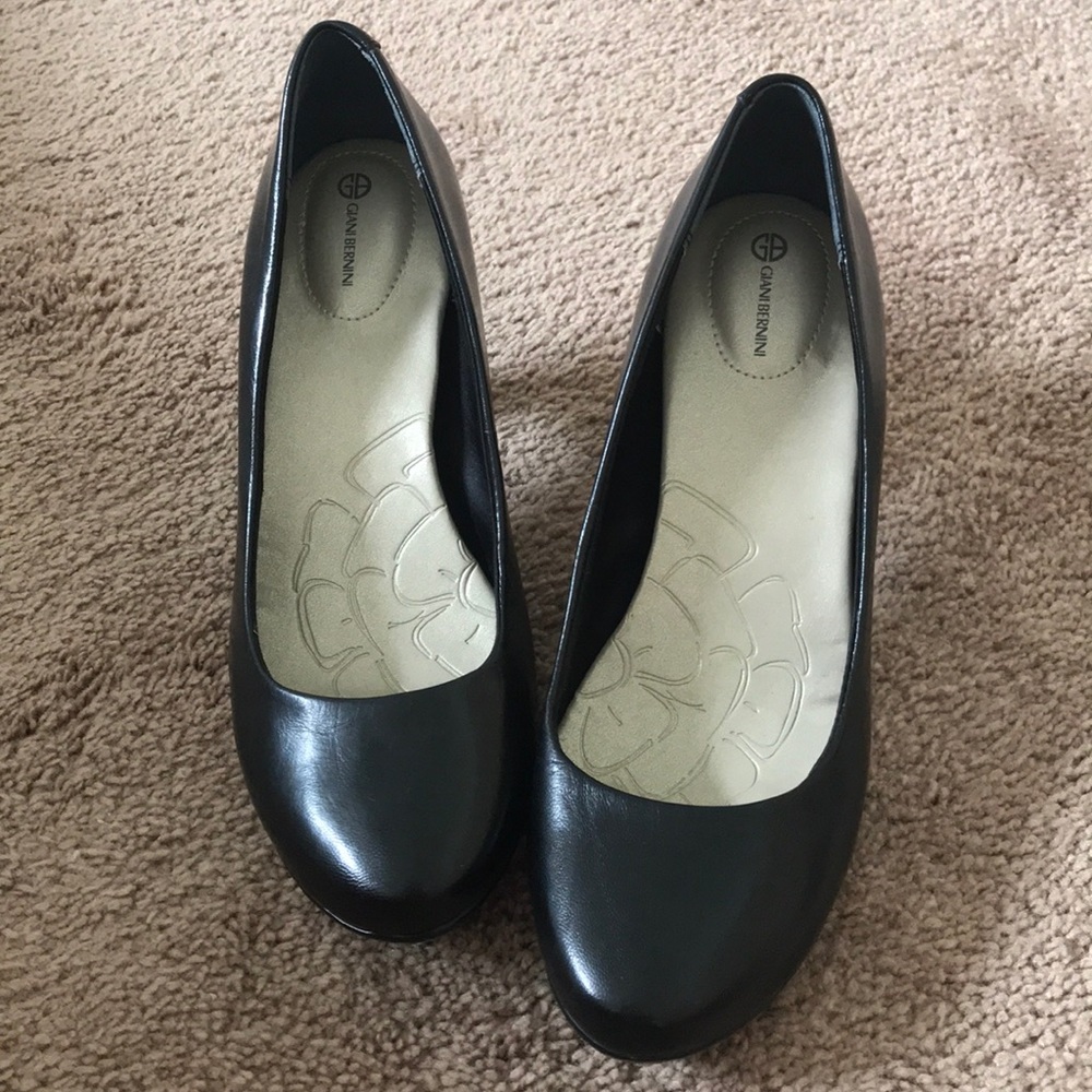 Giani Bernini black heels